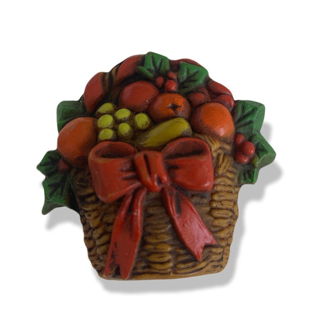 Vintage Hallmark Fruit Basket Brooch Pin 10$